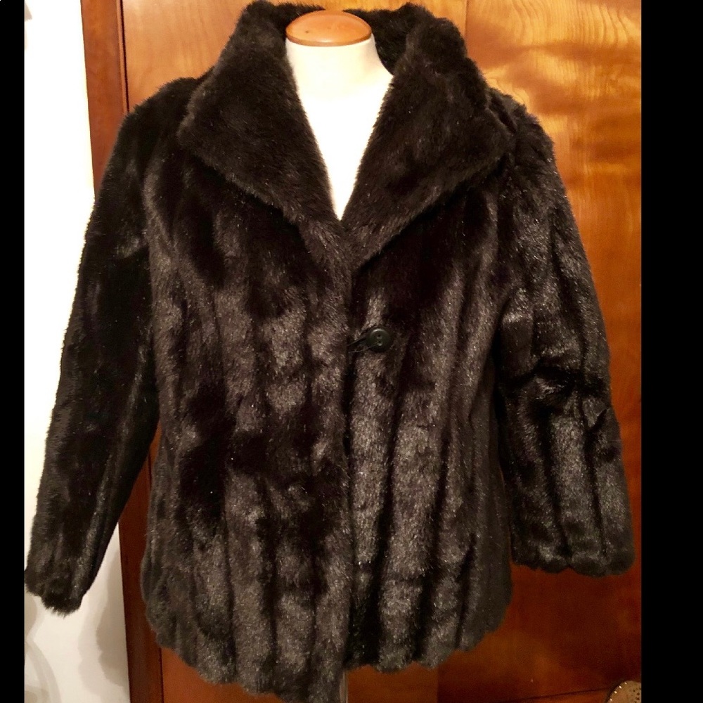 PLUS SZ CLASSIC BLACK MINK NEVER GOES OUT OF STYLE - Picture 2 of 6